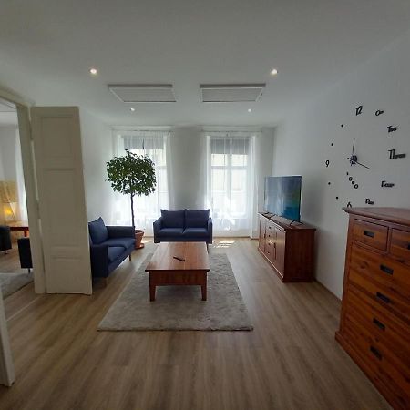 Korvin One Apartman Pápa 外观 照片